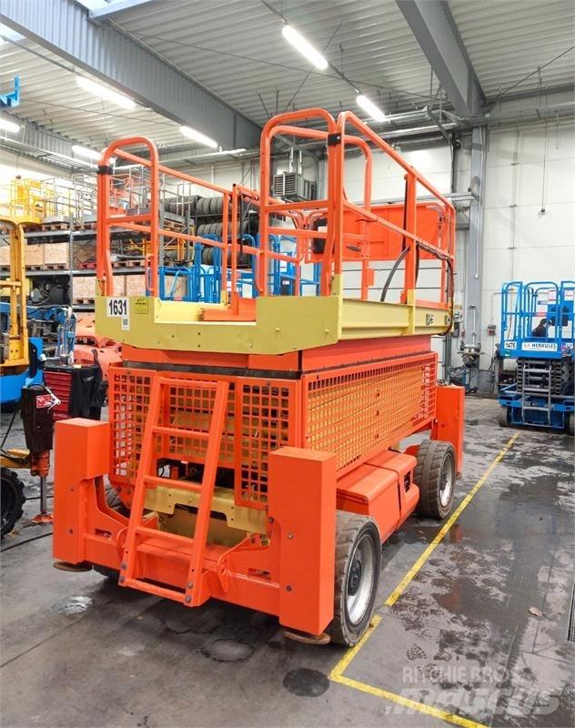 JLG 4069 Šķerveida pacēlāji