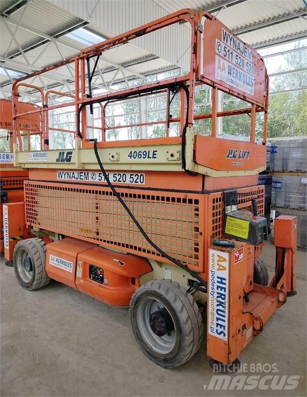 JLG 4069 Šķerveida pacēlāji