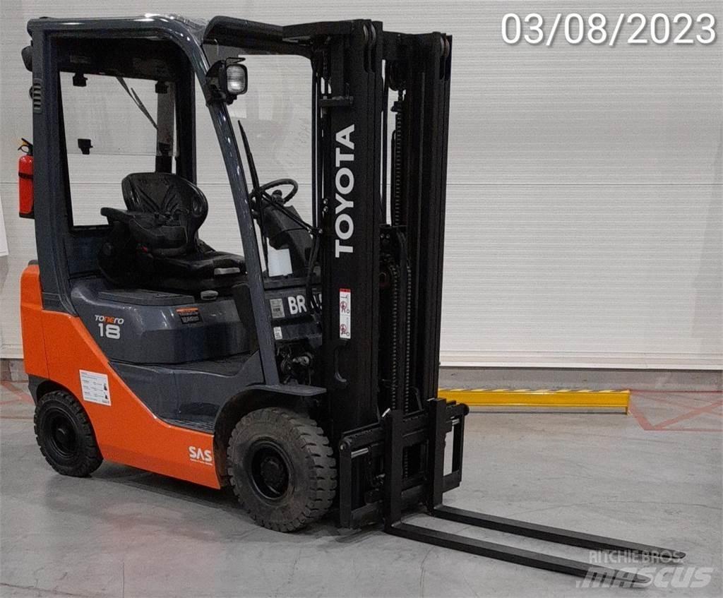 Toyota 02-8FDF18 Tehnika ar dīzeļa dzinēju