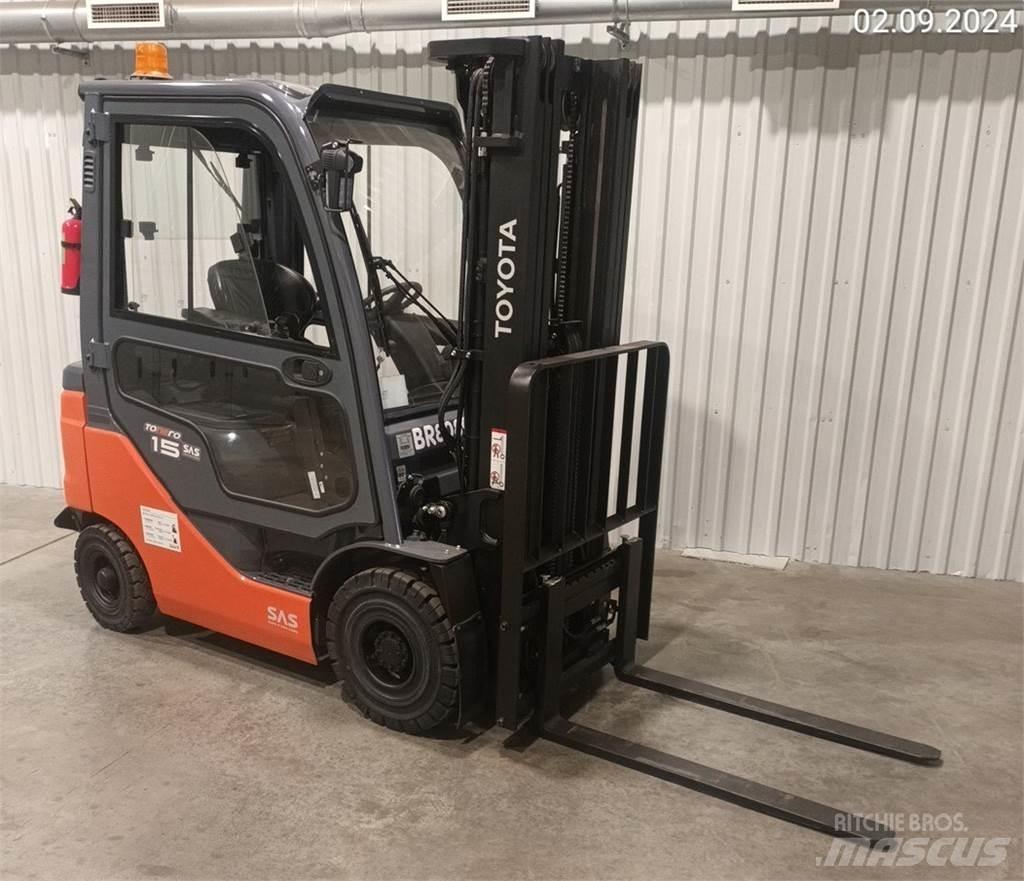 Toyota 42-8FDF15 Tehnika ar dīzeļa dzinēju