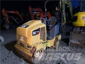 CAT CB14B Divvalču grunts veltņi