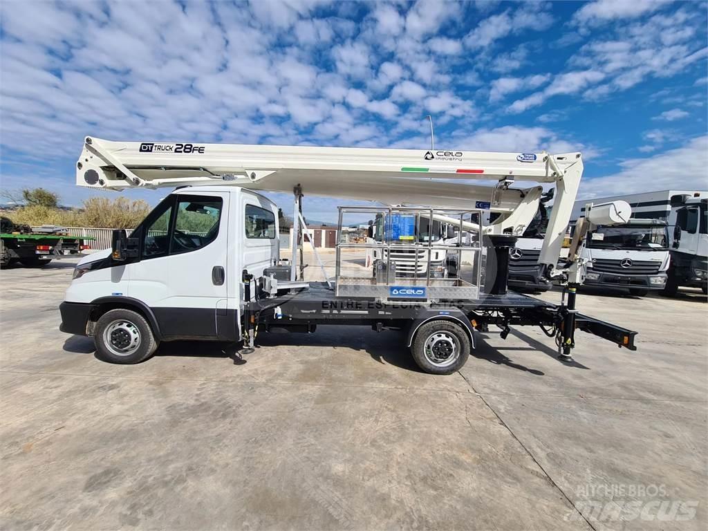 Cela DT Truck 28 FE Pacēlāji uz automašīnas bāzes