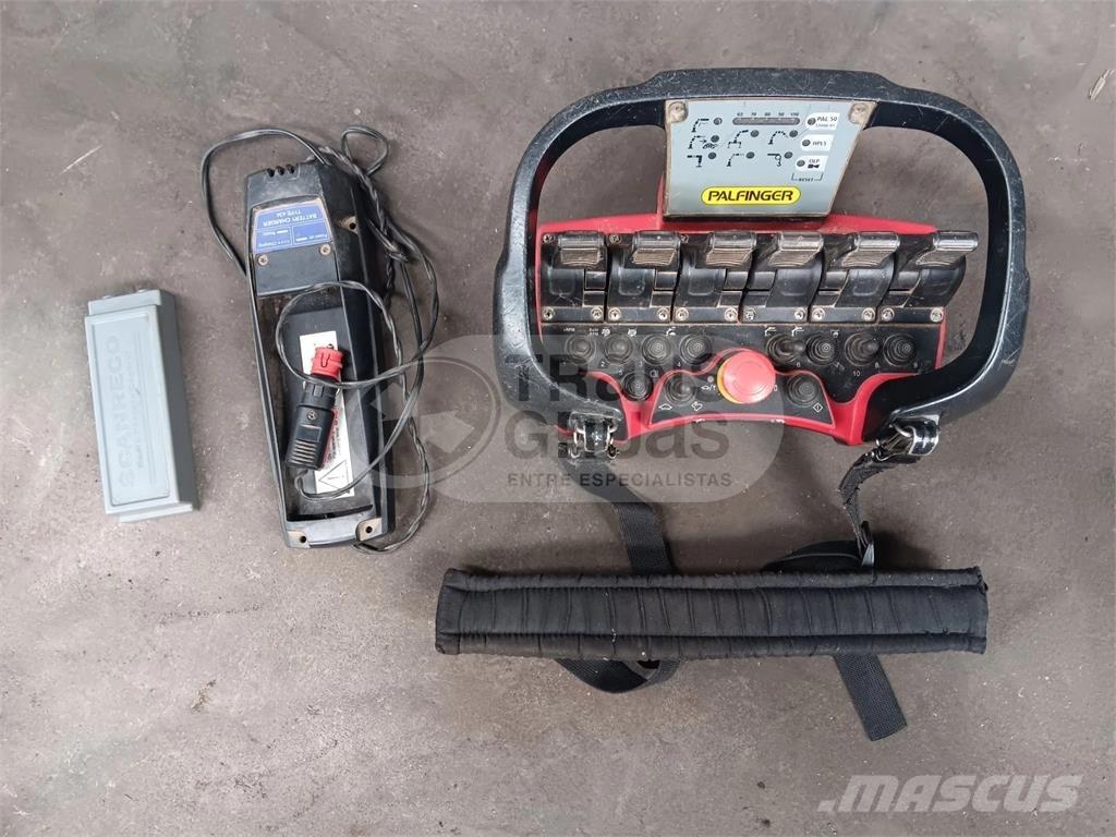 Palfinger PK 16002 Iekrāvēju krāni