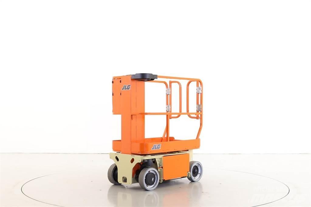 JLG 1230ES Vertikālie pacēlāji
