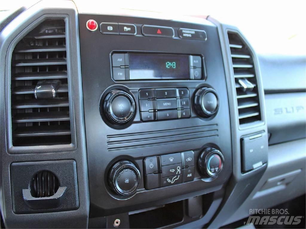 Ford F550 Pacēlāji uz automašīnas bāzes