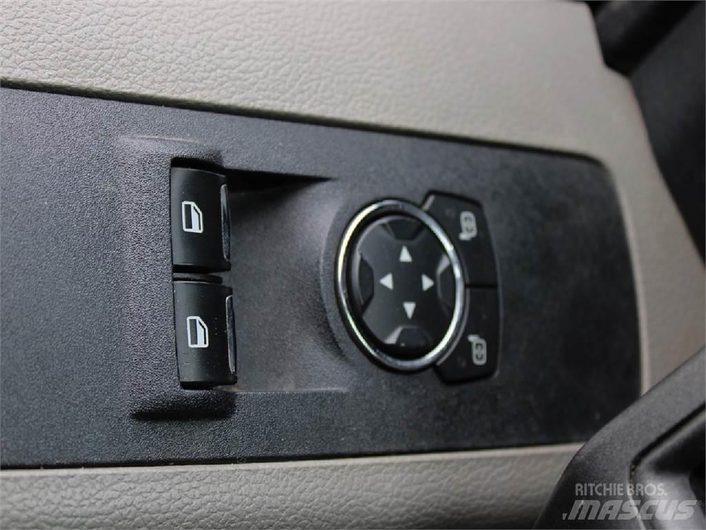 Ford F550 Pacēlāji uz automašīnas bāzes