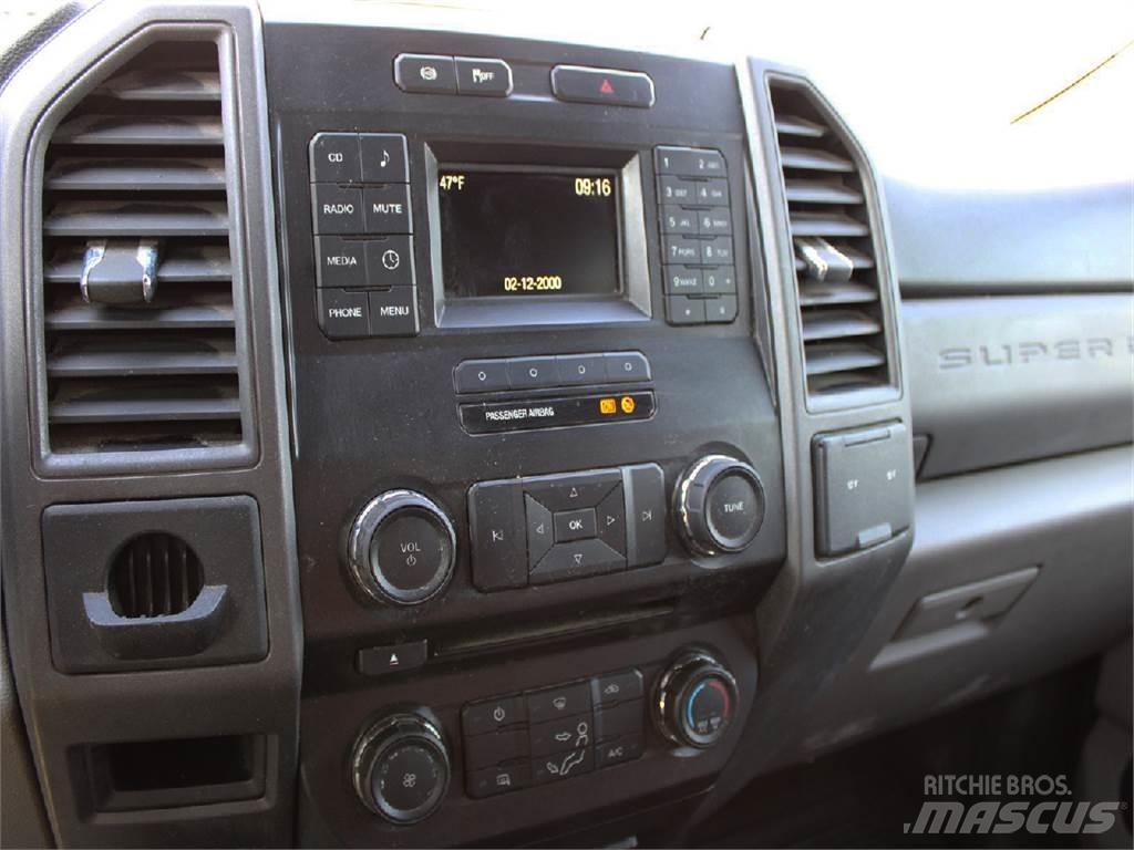 Ford F550 Evakuators ar manipulatoru