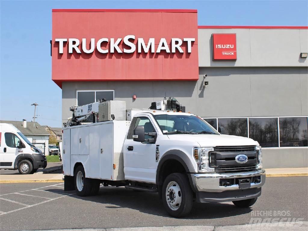 Ford F550 Smagās mašīnas ar celtni