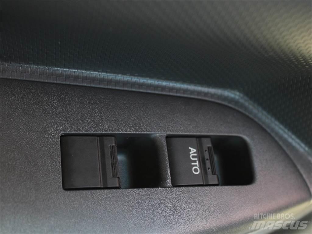 Isuzu FTR Treileri ar āķi