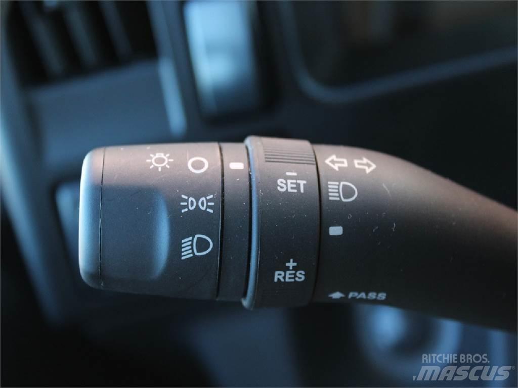 Isuzu NPR-HD Furgons