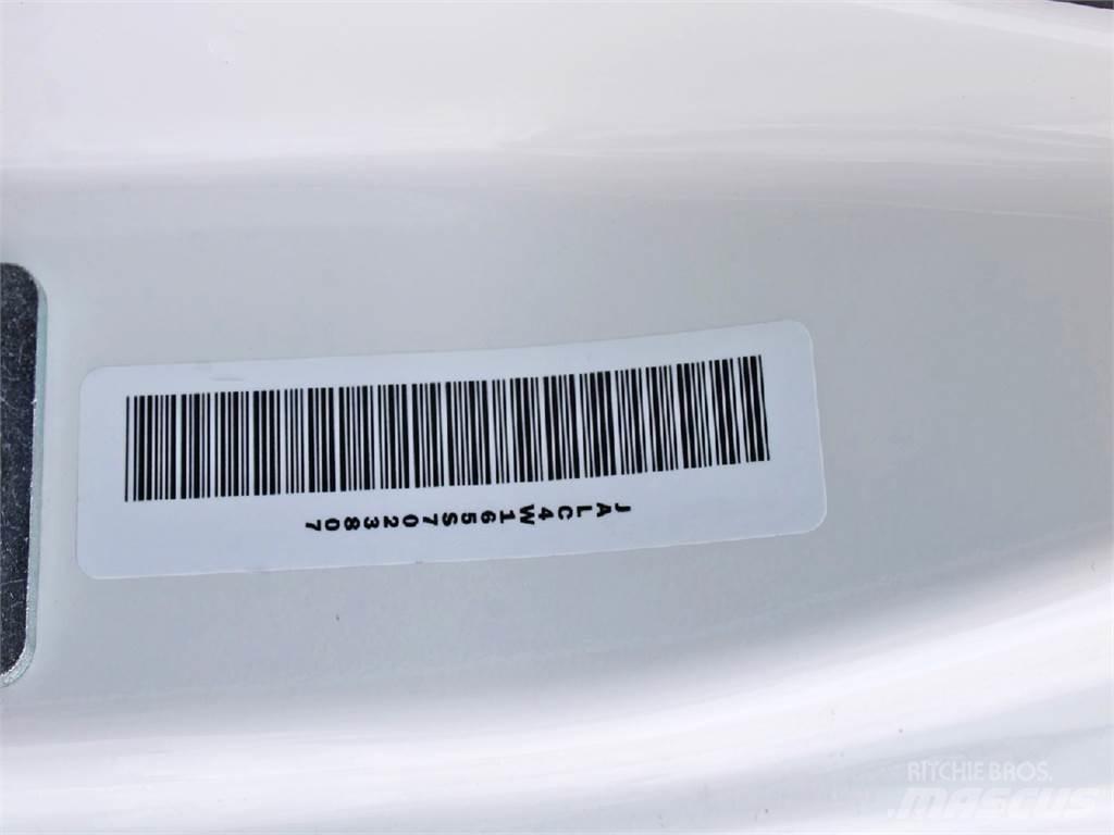 Isuzu NPR-HD Furgons