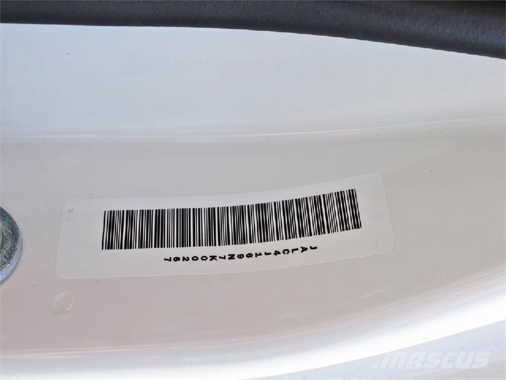 Isuzu NPR XD Furgons