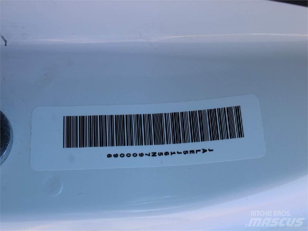 Isuzu NQR Furgons