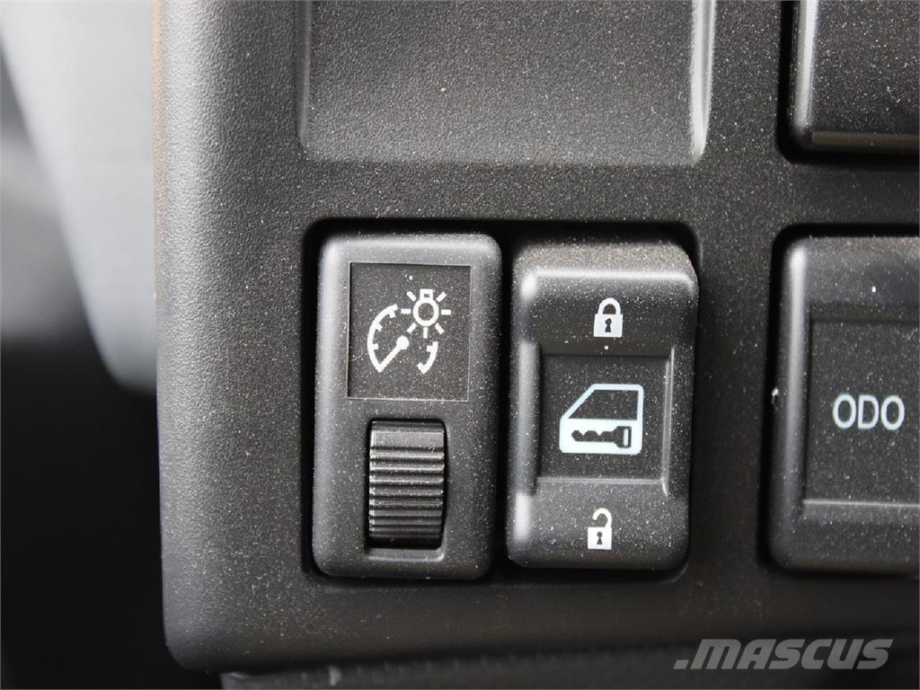 Isuzu NRR Pašizgāzējs