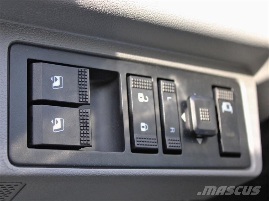 Mack MD6 Smagās mašīnas ar celtni