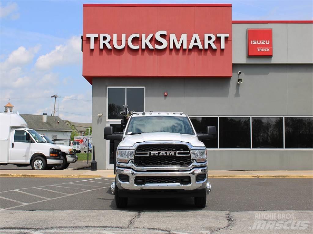 RAM 3500 Evakuators ar manipulatoru