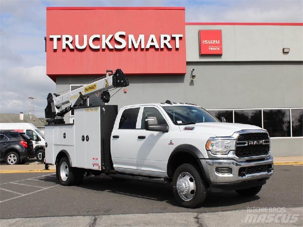 RAM 5500 Smagās mašīnas ar celtni