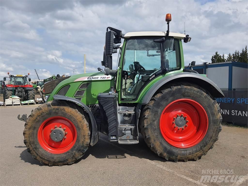 Fendt 720 VARIO S4 Traktori