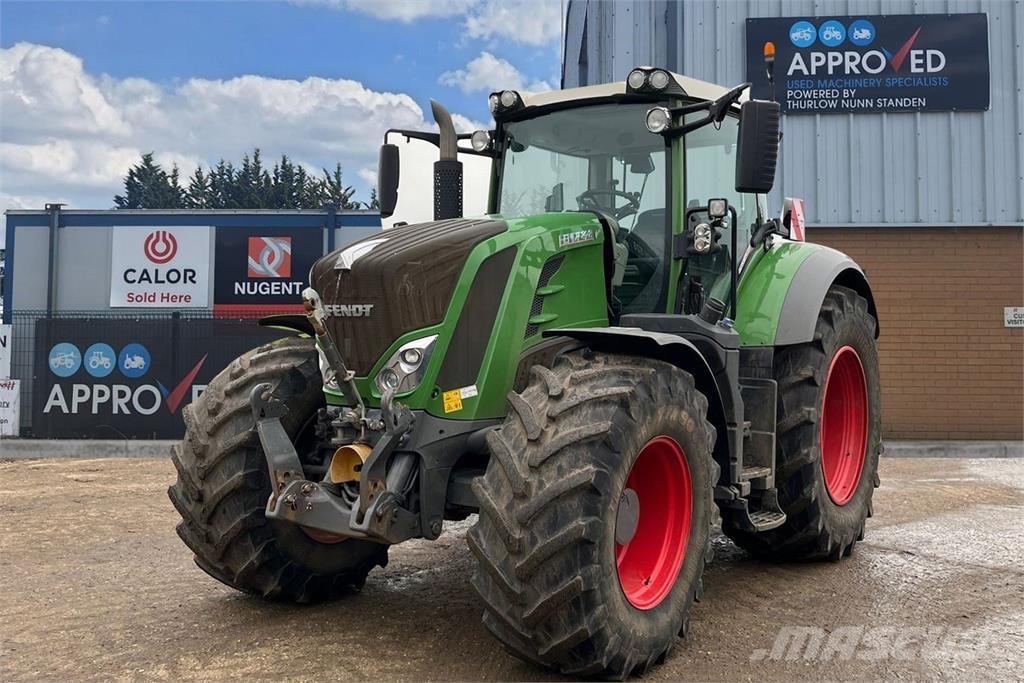 Fendt 828 VARIO Traktori