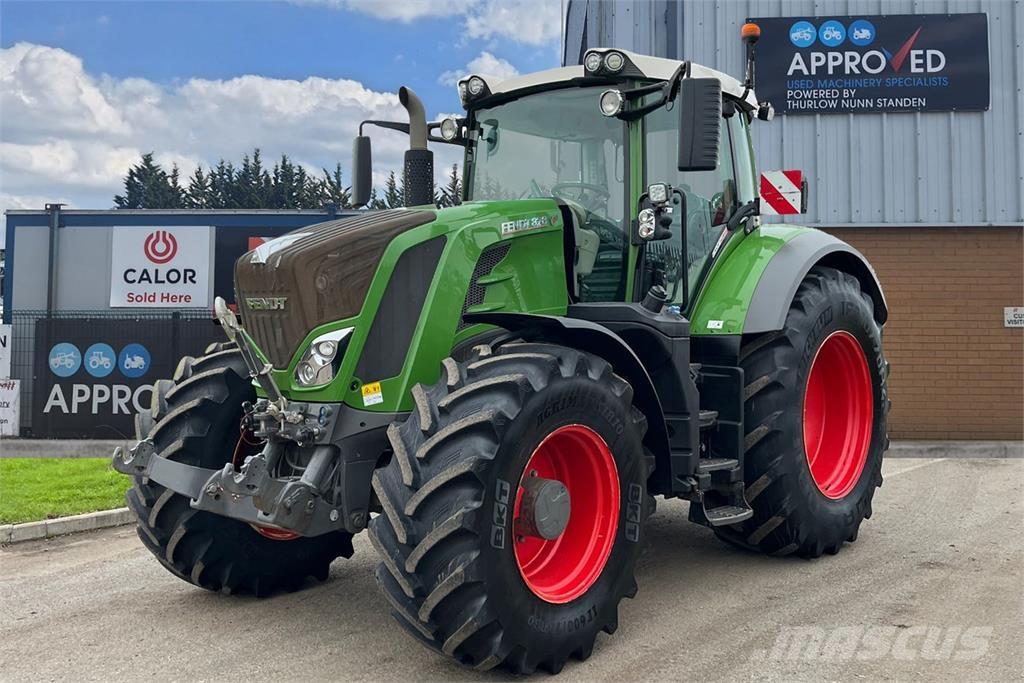 Fendt 828 VARIO S4 Traktori