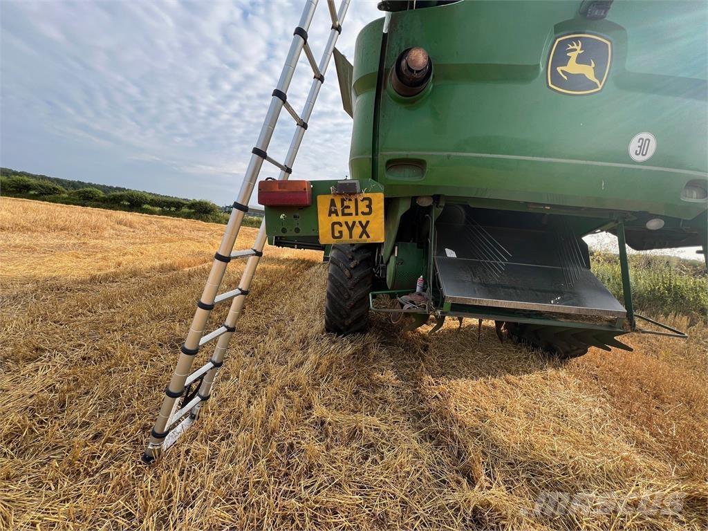 John Deere S685I Ražas novākšanas kombaini