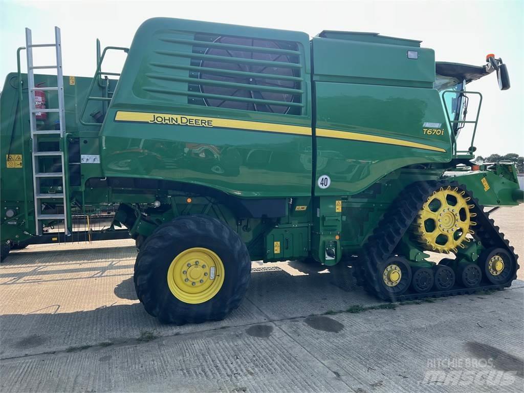 John Deere T670I Ražas novākšanas kombaini