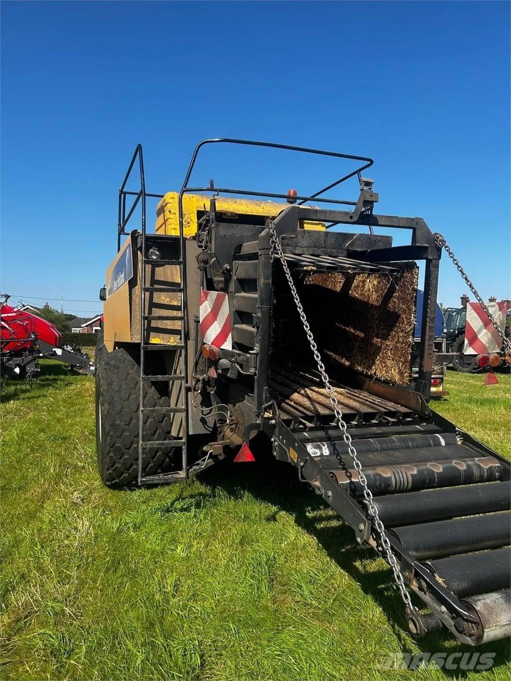 New Holland BB9090 Ķīpu preses