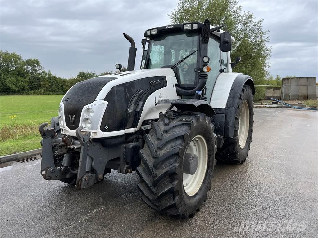 Valtra T203D Traktori