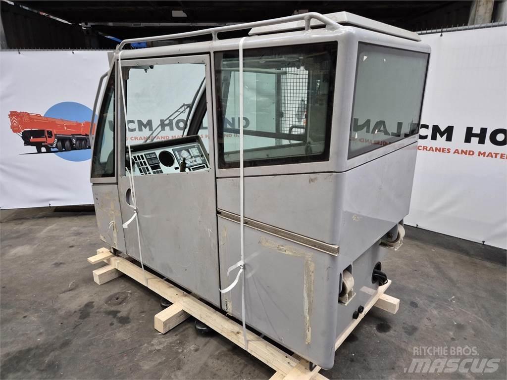  C.T.2 upper cabin Kabīnes un interjers