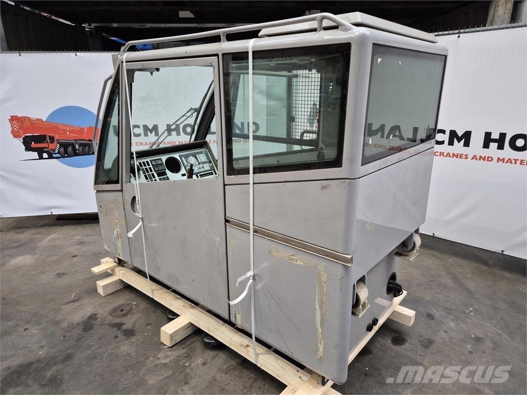  C.T.2 upper cabin Kabīnes un interjers