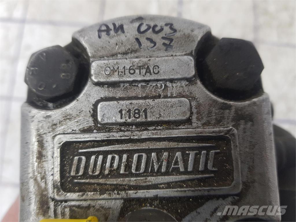  Duplomatic gear pump Pacēlāju/krānu aprīkojums