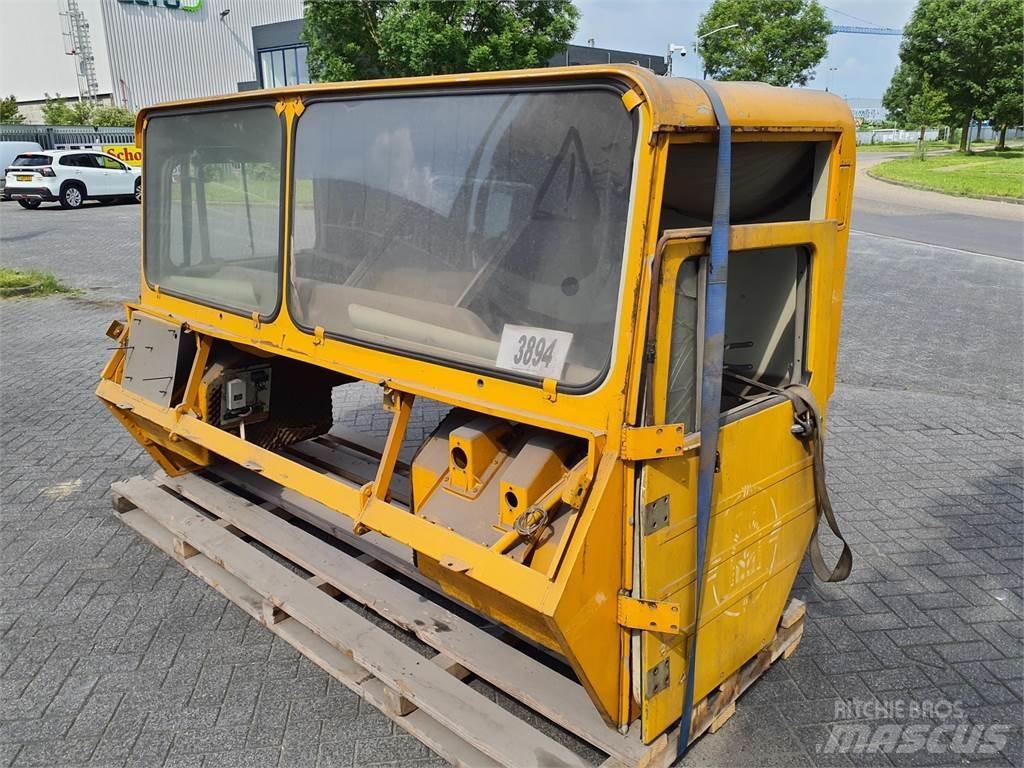 Faun KF lower cabin Kabīnes un interjers