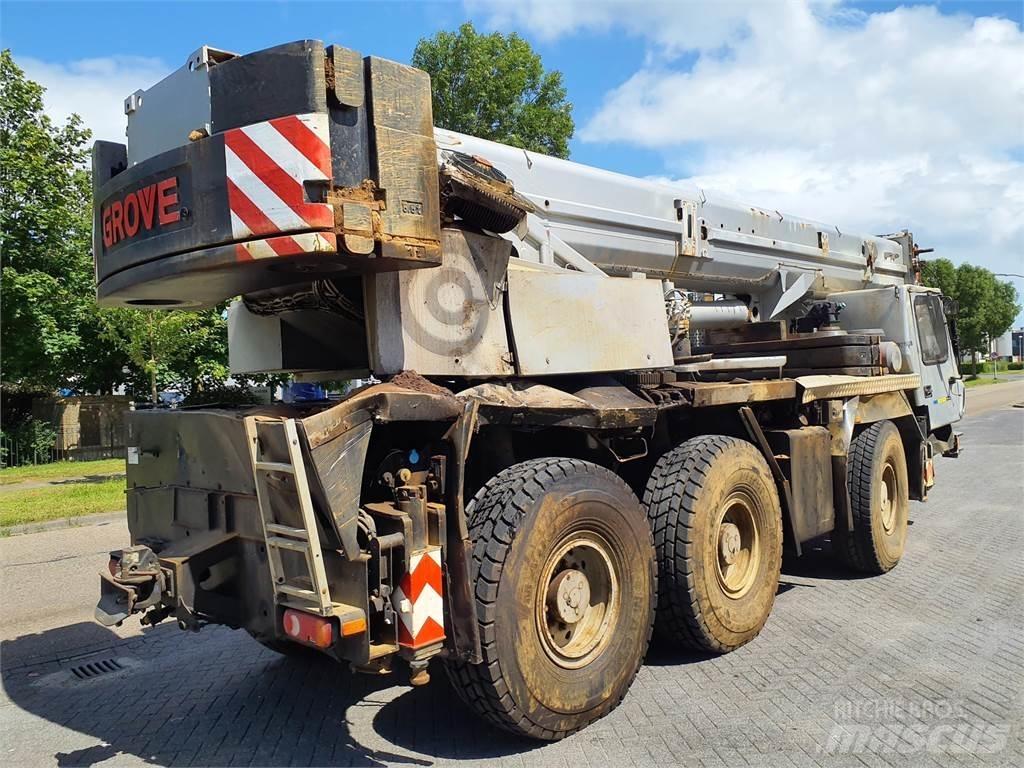Grove GMK 3055 Visurgājēji celtņi