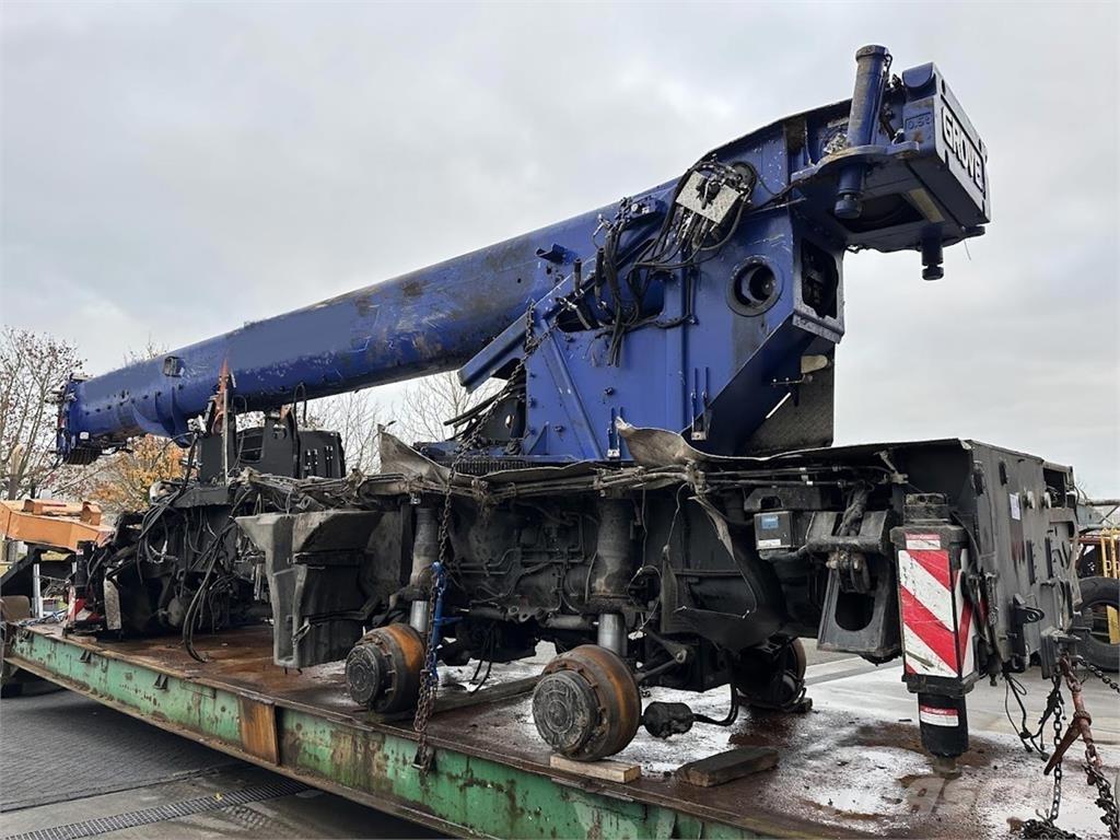 Grove GMK 4090 Visurgājēji celtņi