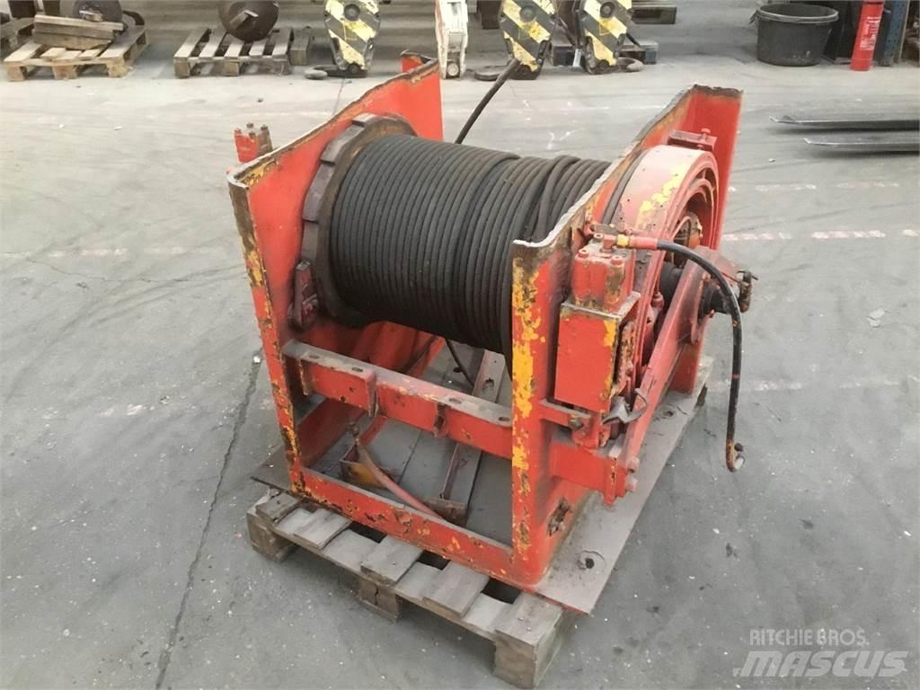 Kato NK 350 winch Pacēlāju/krānu aprīkojums