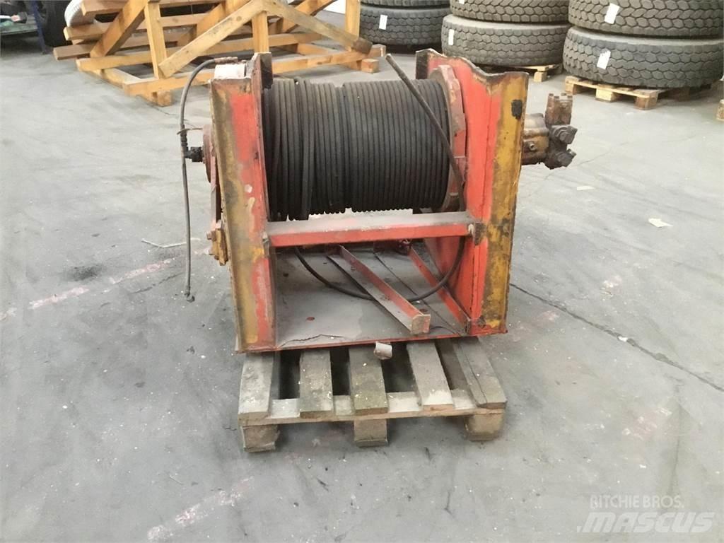 Kato NK 350 winch Pacēlāju/krānu aprīkojums