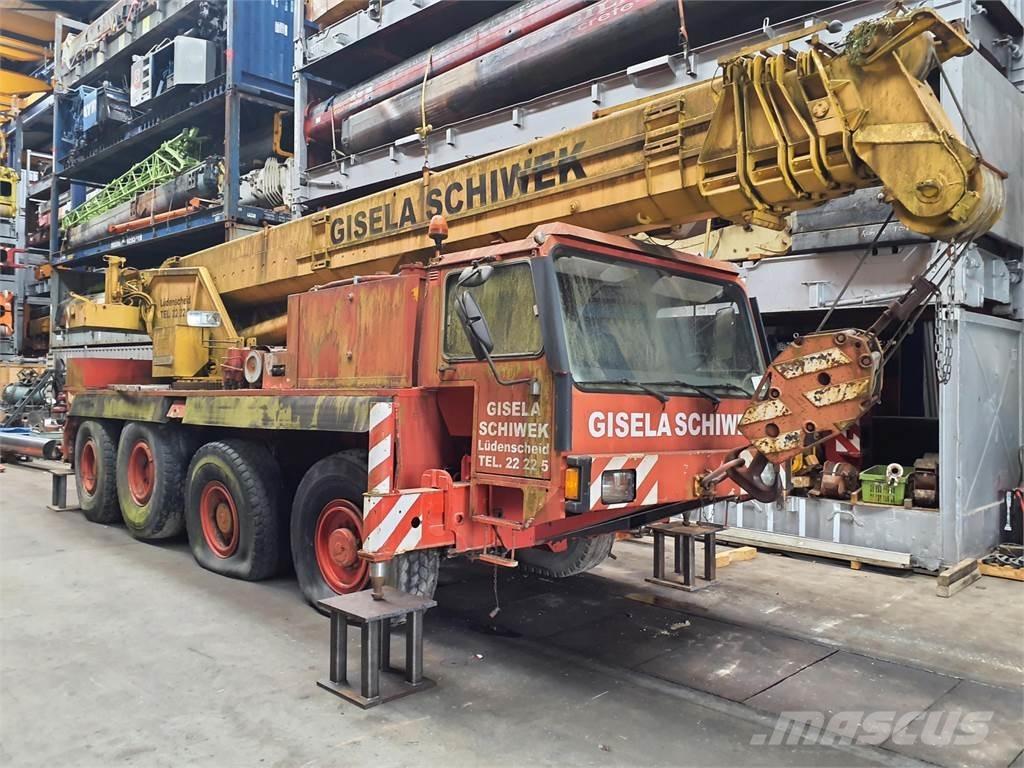 Liebherr LTM 1050 Visurgājēji celtņi