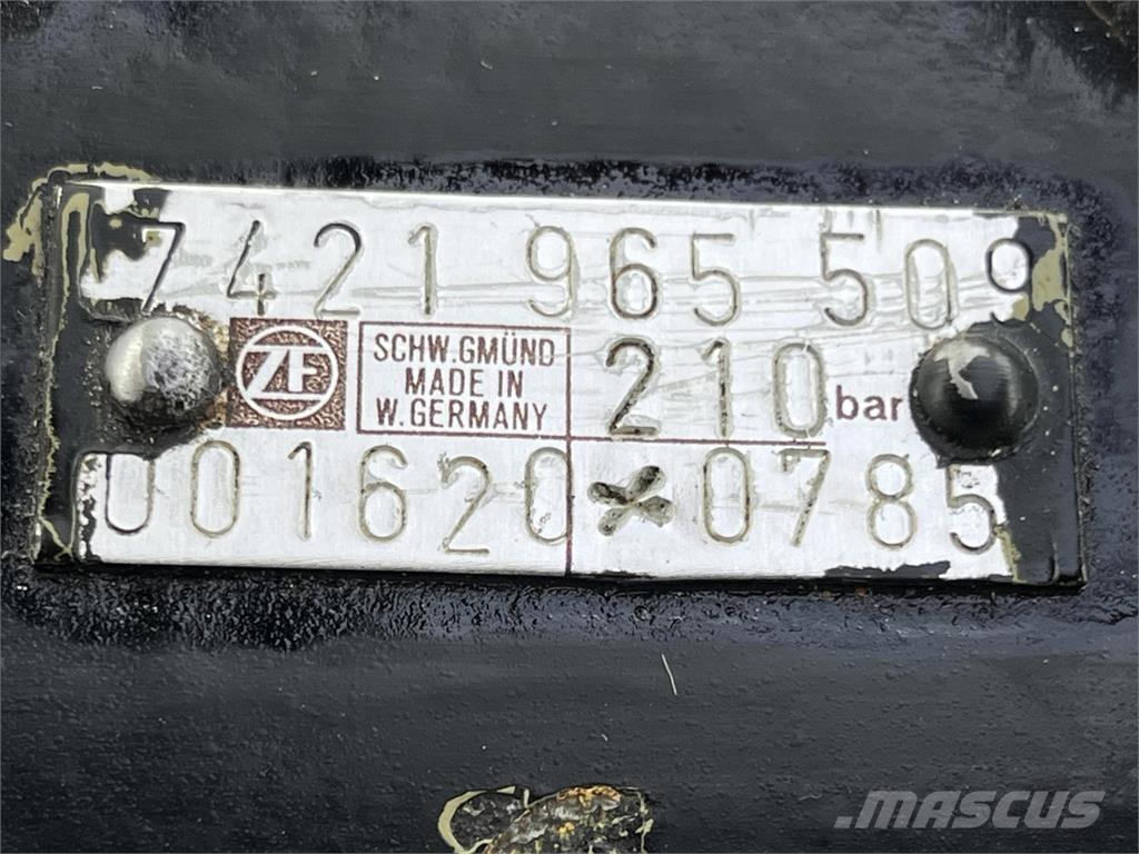  Steering box 210bar Pacēlāju/krānu aprīkojums