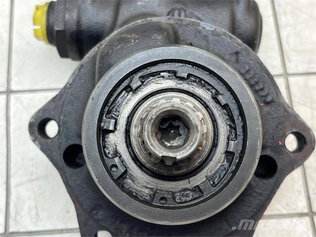 ZF steering pump Pacēlāju/krānu aprīkojums