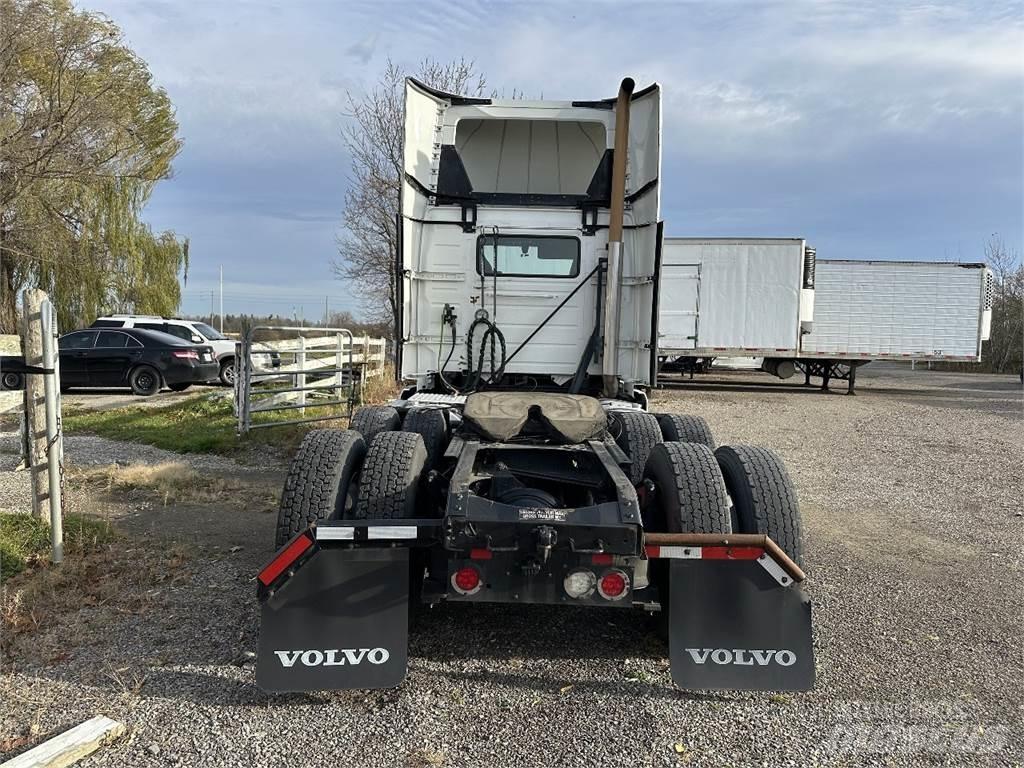 Volvo VNL300 Vilcēji