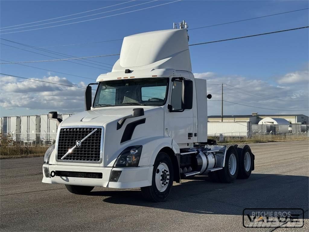 Volvo VNL300 Vilcēji