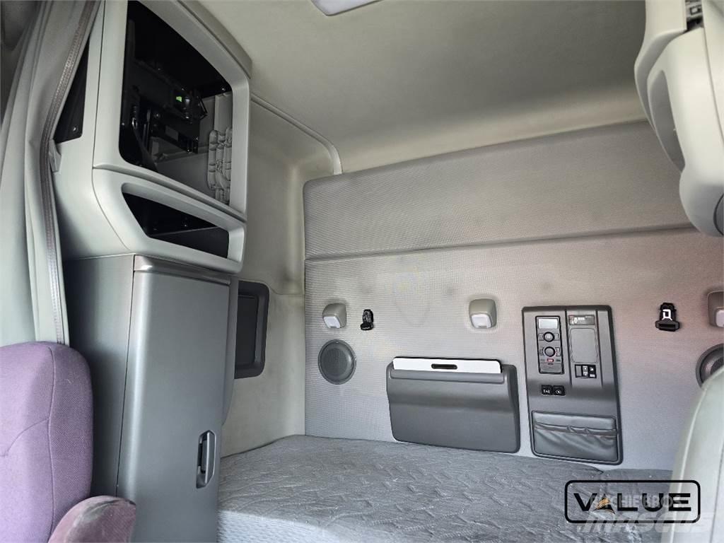 Volvo VNL740 Vilcēji