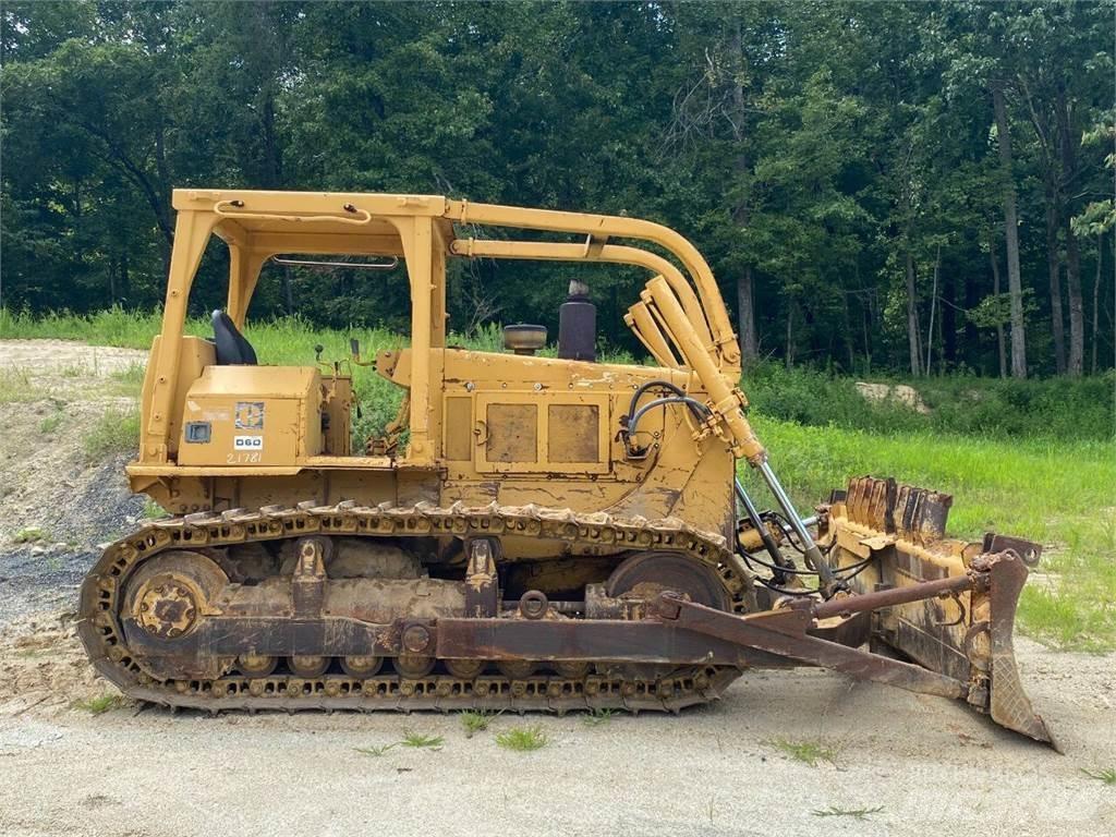 CAT D6D Būvniecība- Citi