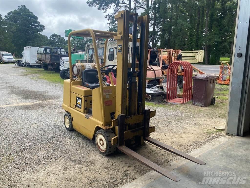 CAT T40B Būvniecība- Citi