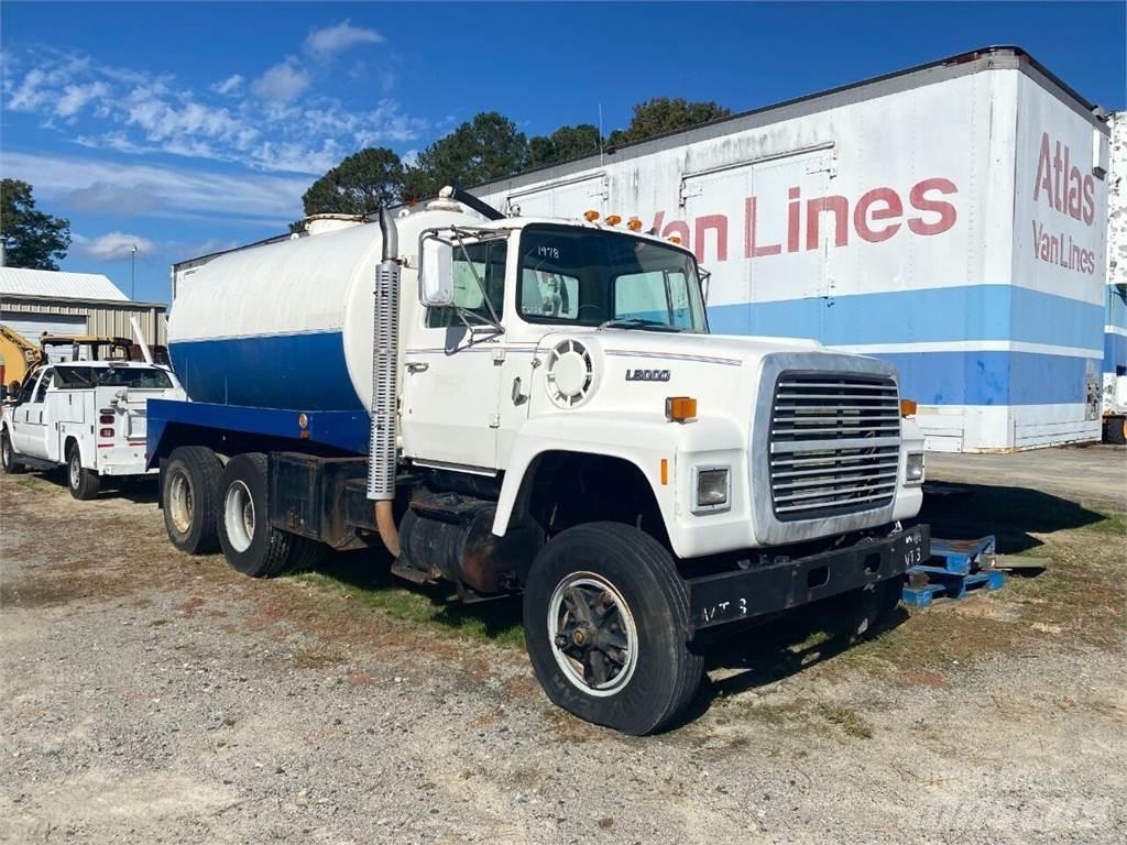 Ford L8000 Būvniecība- Citi