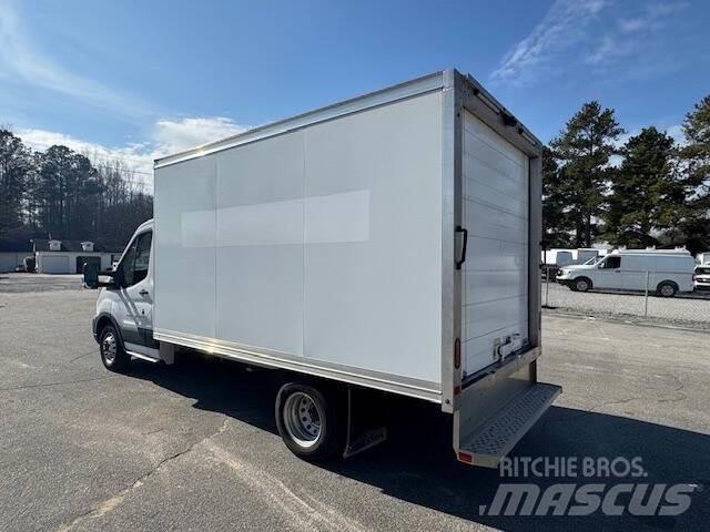 Ford Transit Būvniecība- Citi