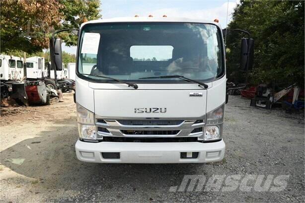 Isuzu NRR Evakuators ar manipulatoru