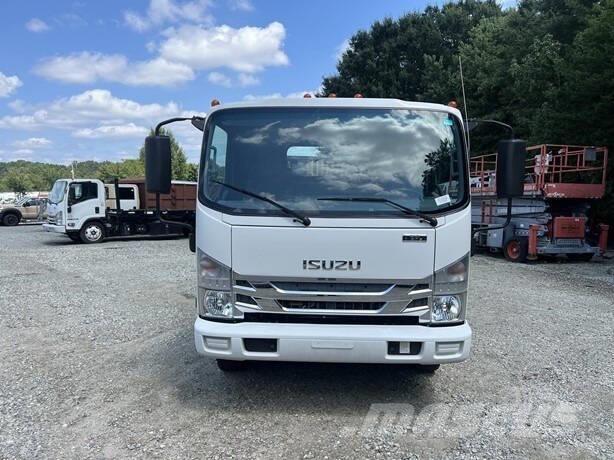 Isuzu NRR Evakuators ar manipulatoru