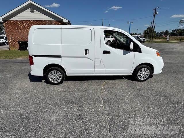 Nissan NV200 Būvniecība- Citi