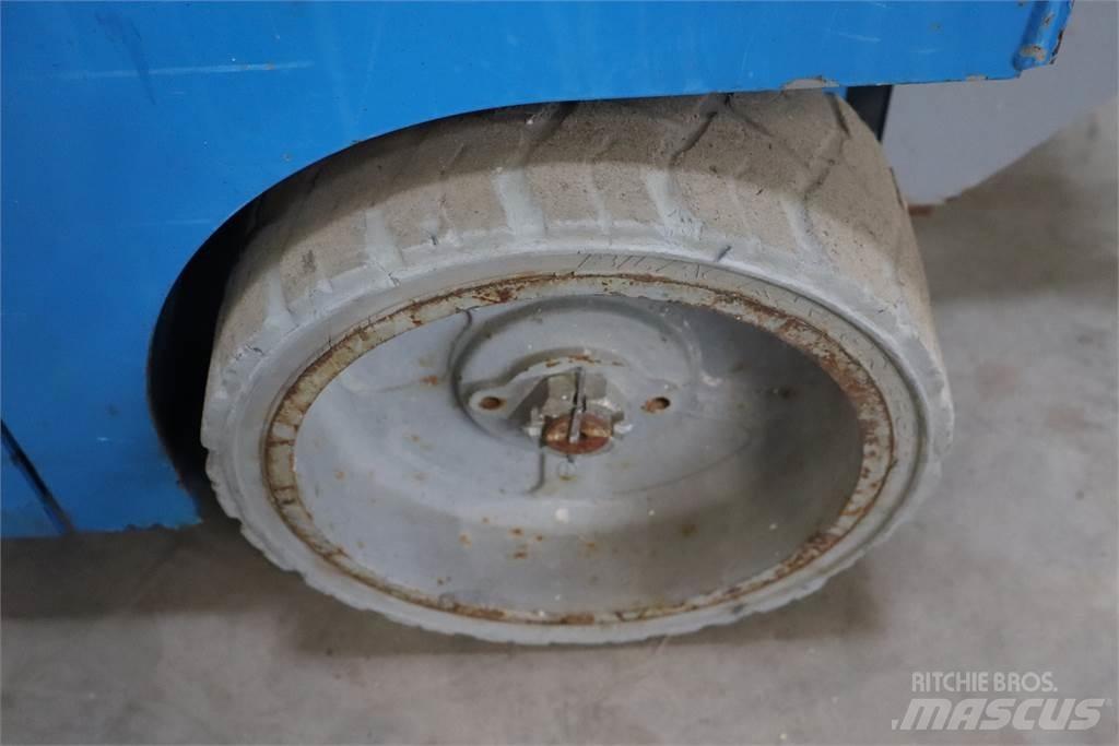 Genie GS1532 Šķerveida pacēlāji